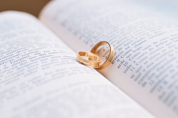 INTJ的情感深度：如何理解和支持他人的情感需求？