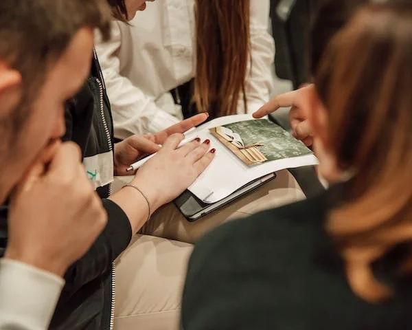  4w3 喜欢“精致，有文化，有修养”的东西，高品位