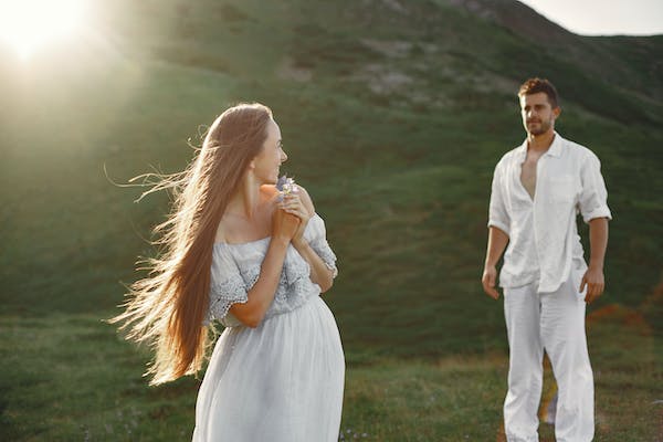 9w1比9w8看起来明显更理性、谨慎、拘谨、冷静