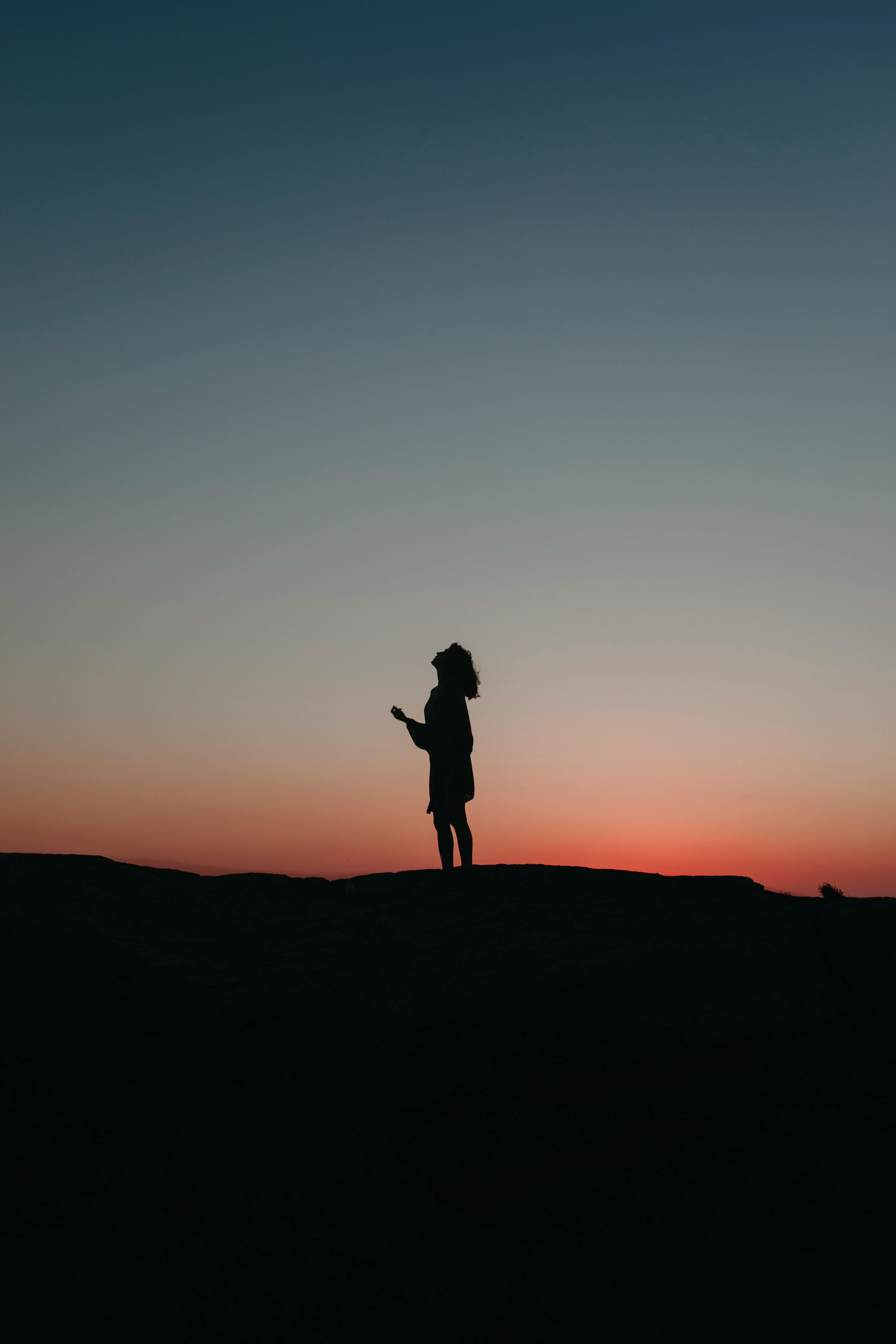ENFJ与INTP：情感与逻辑的交融，是否能形成默契？