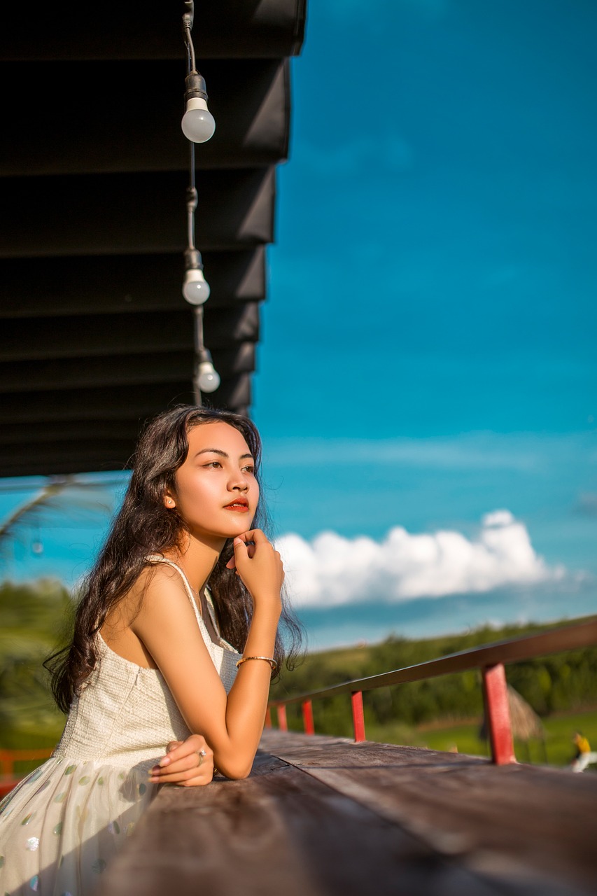 INFP内心的隐秘斗争：自我批判者如何影响他们的情感世界